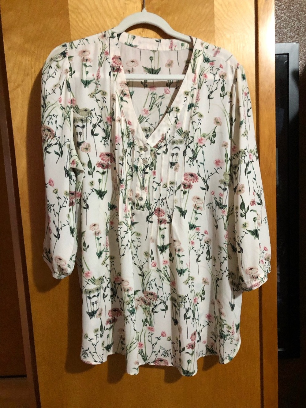 Rose and Olive off white pink floral 3/4 sleeves blouse